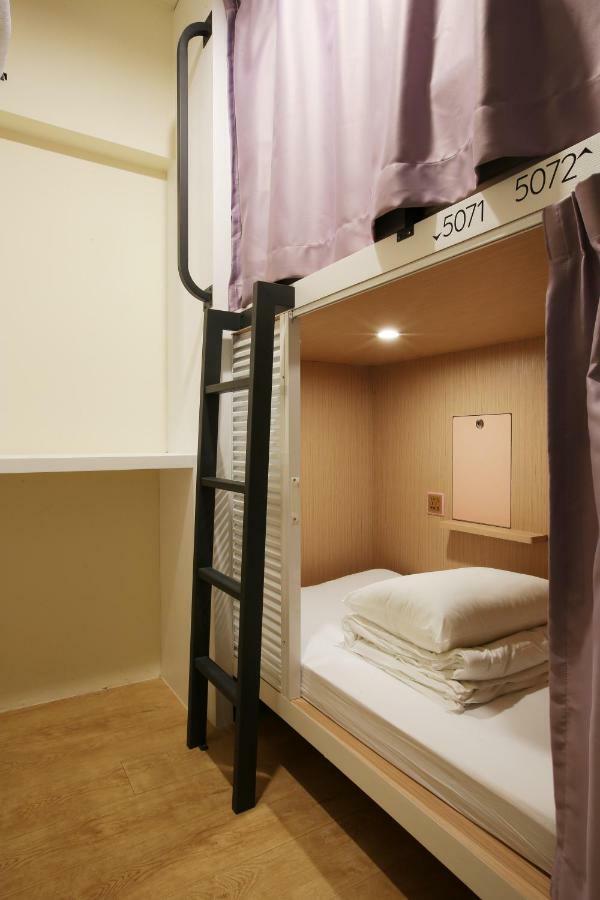 Loosha Hostel Taichung Esterno foto