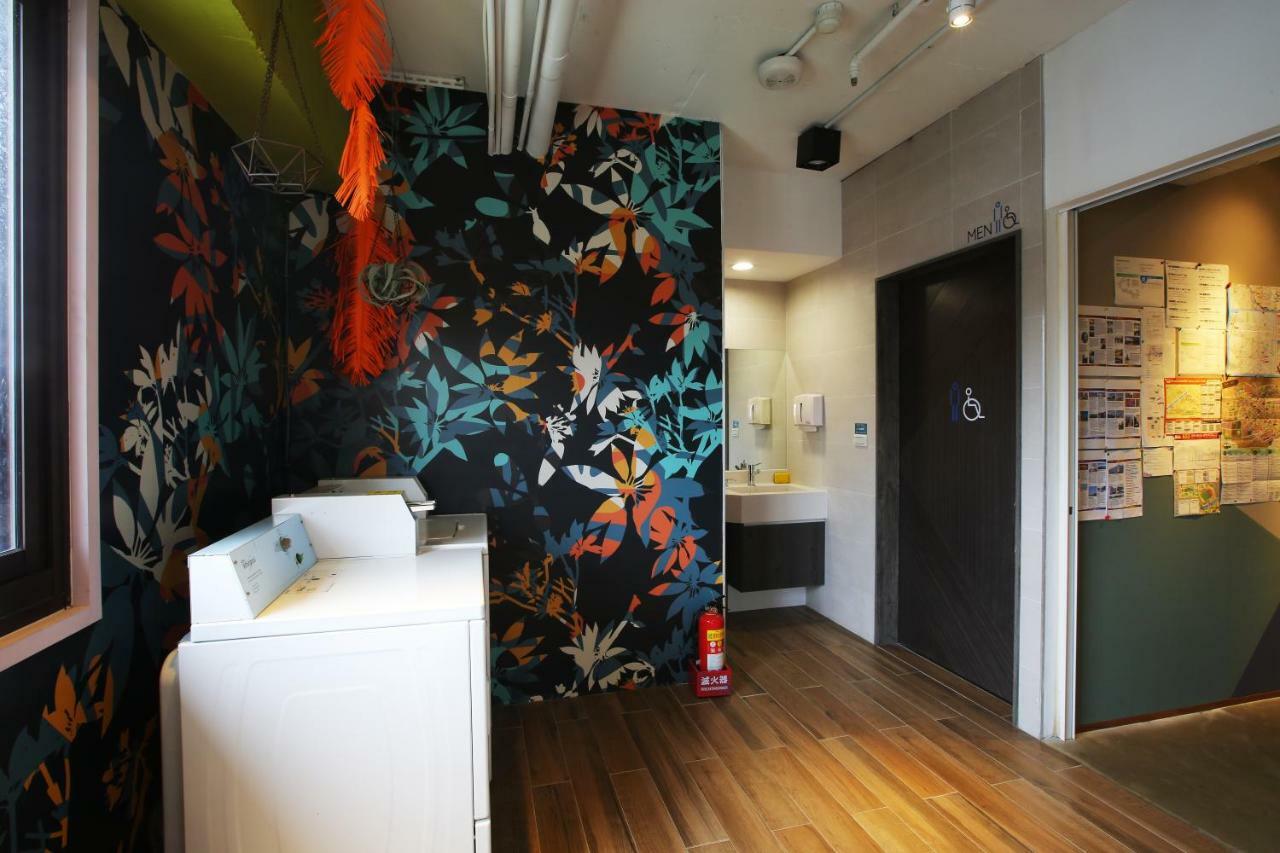 Loosha Hostel Taichung Esterno foto