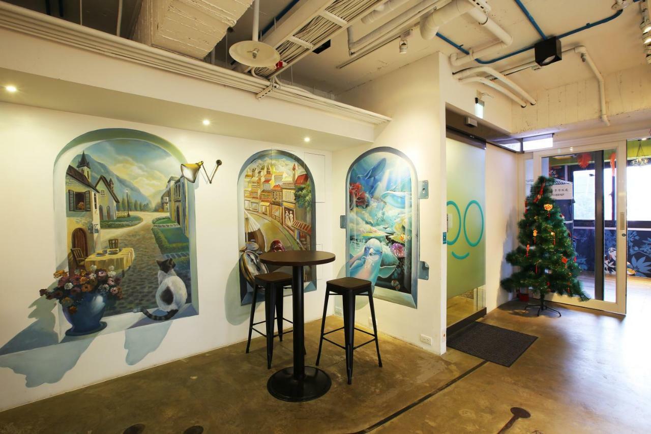 Loosha Hostel Taichung Esterno foto