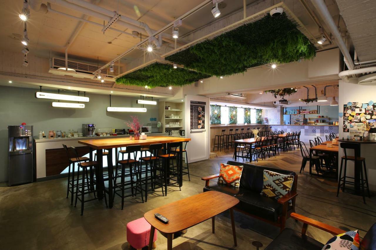 Loosha Hostel Taichung Esterno foto