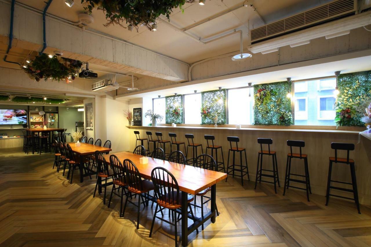 Loosha Hostel Taichung Esterno foto