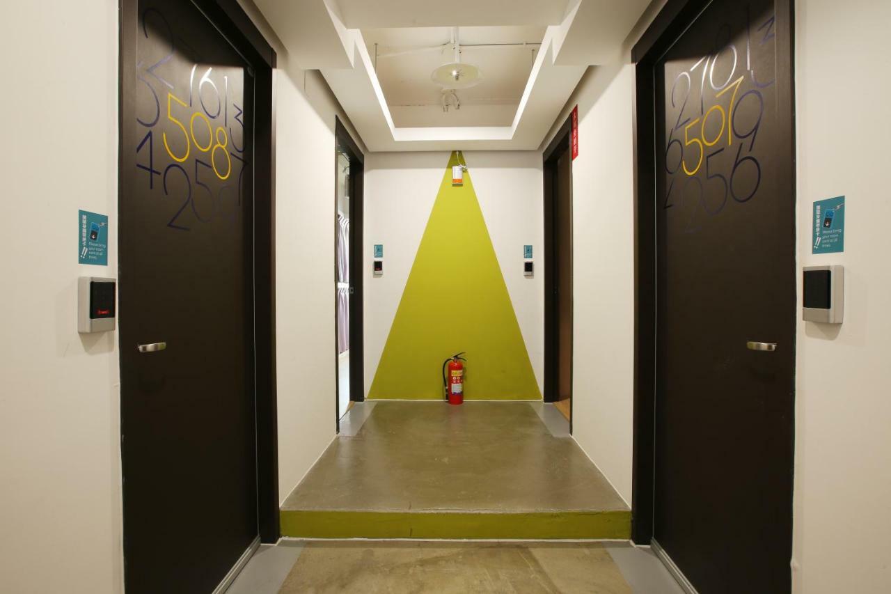 Loosha Hostel Taichung Esterno foto