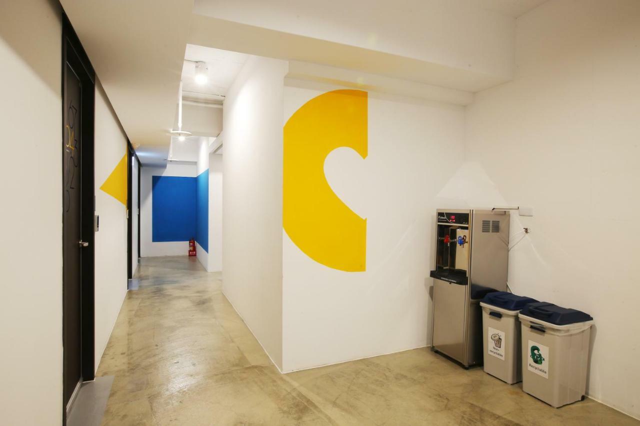 Loosha Hostel Taichung Esterno foto